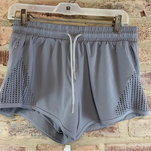 Bundle of 2 revival running jogging athletic shorts large - Picture 4 of 6